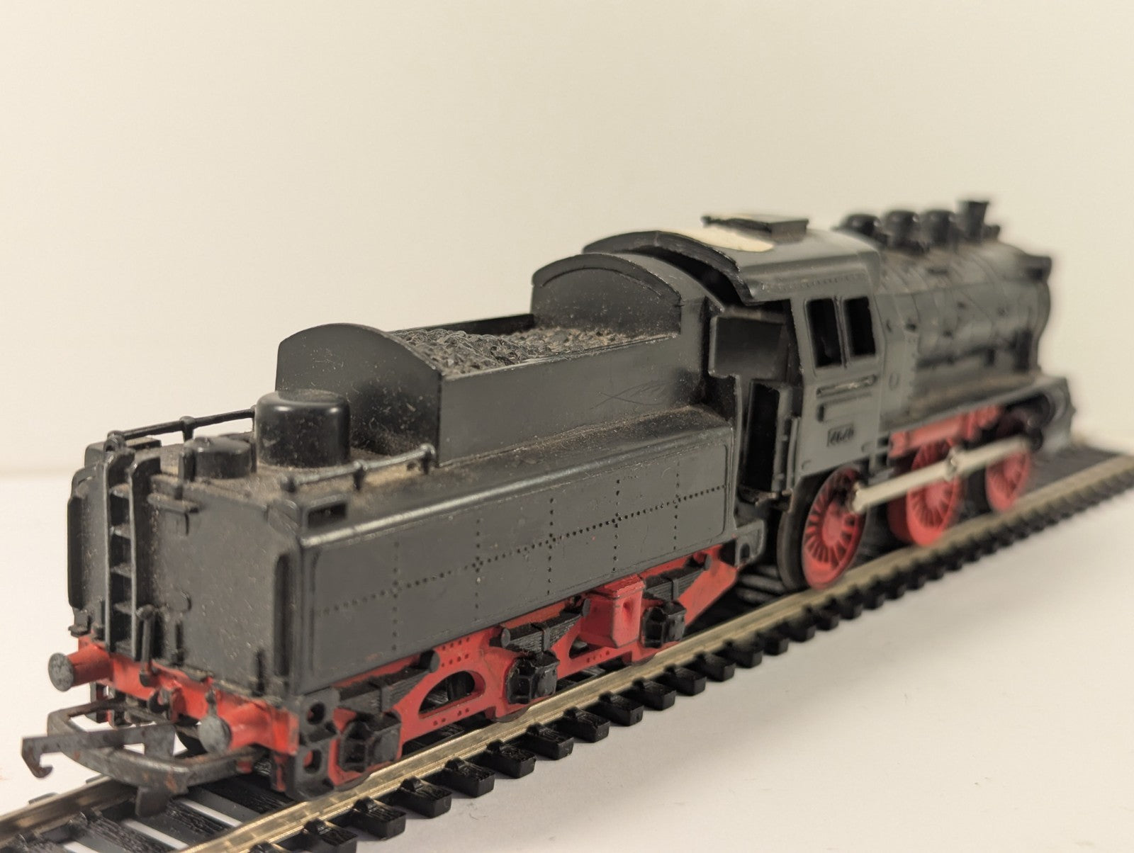 Roco HO Gauge German 0-6-0 Tender Engine Non-Runner