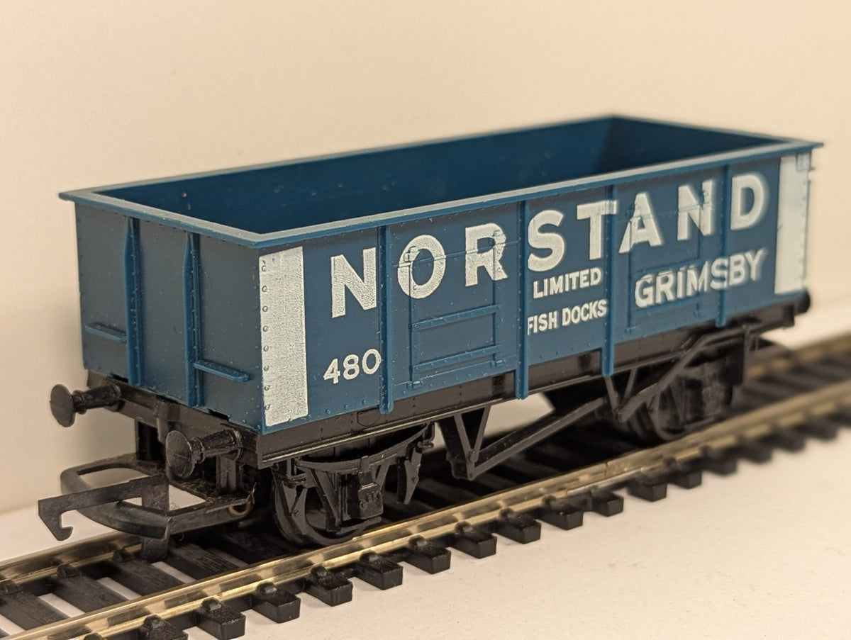 Hornby OO Gauge Norstand Grimsby Fish Docks Mineral Wagon