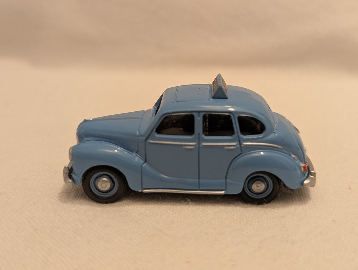 Classix 1:76 / OO Gauge Austin FX3 Taxi Die-cast Model Car LPL 845 Blue