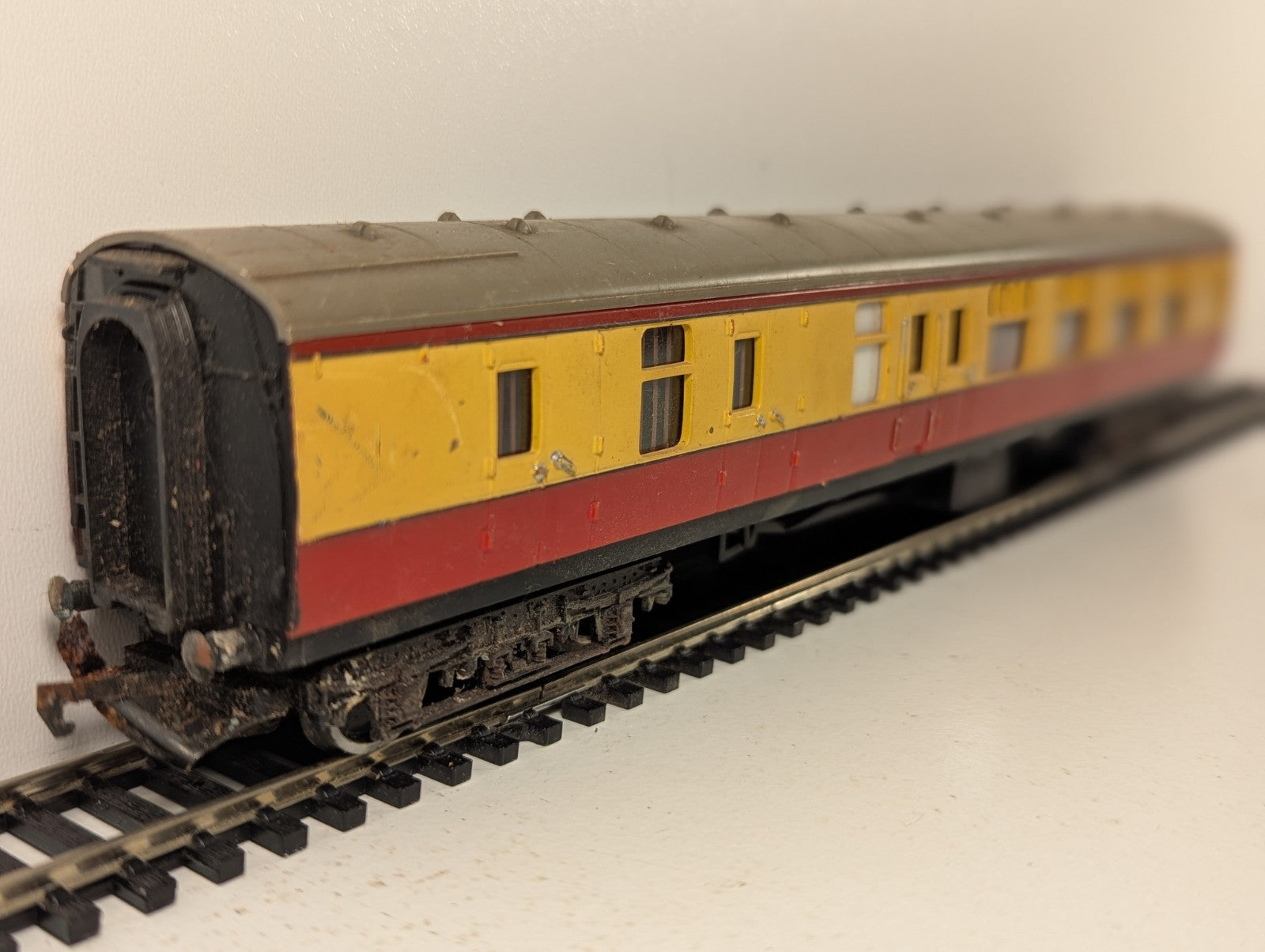 Tri-ang OO Gauge BR Mk1 Brake Second Coach Passenger Coach 34100