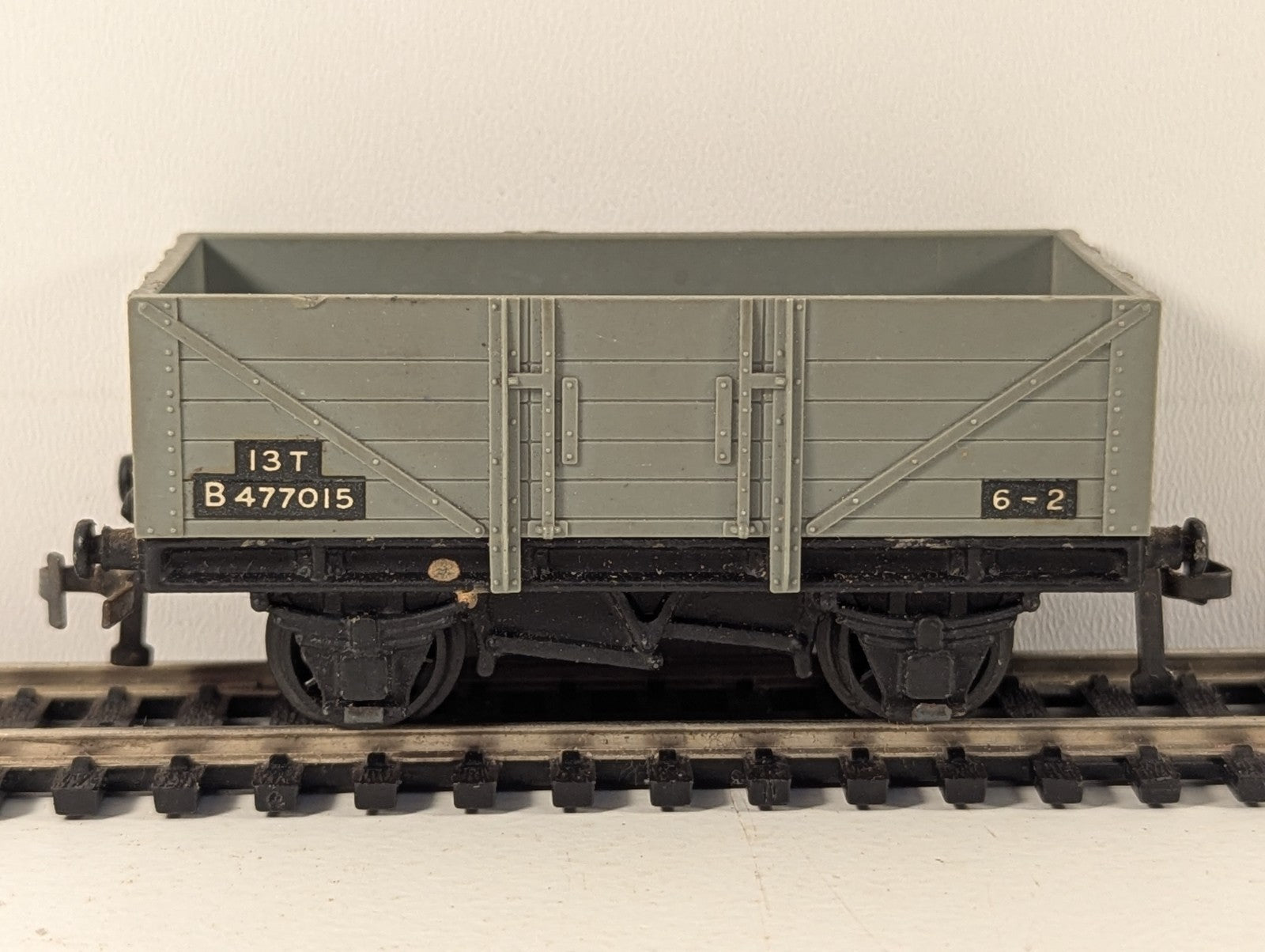 Hornby Dublo 13 Ton Standard Wagon B477015 OO Gauge
