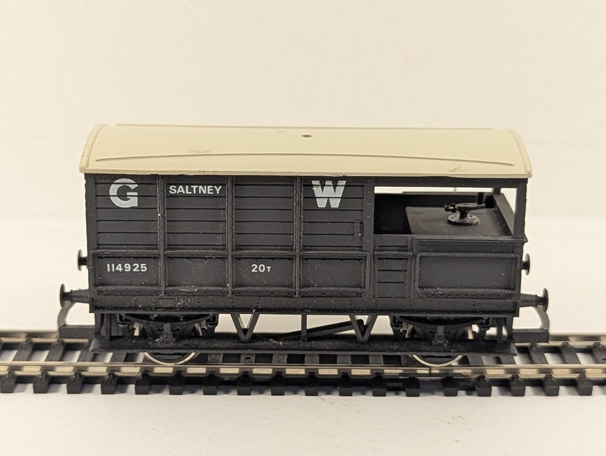 Hornby OO Gauge GWR 20 Ton Brake Van 'Saltney' 114925 GWR Grey R016