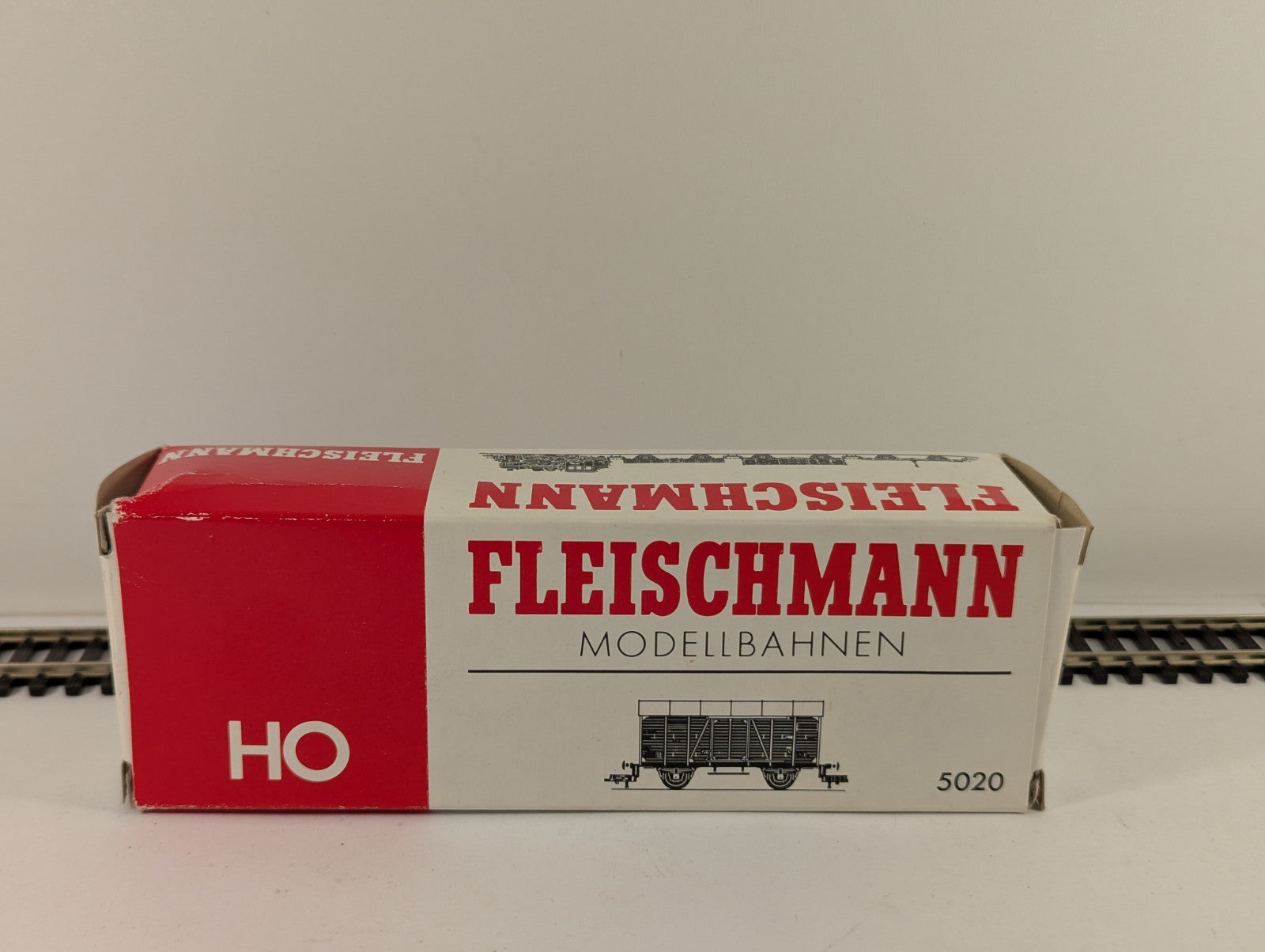 Fleischmann 5020 HO Gauge Red DB Covered Wagon Boxed