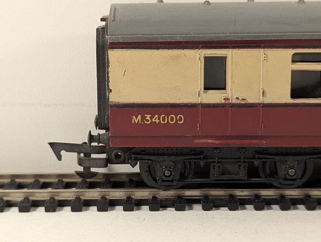 Tri-ang OO Gauge Red and Cream Coach M.34000
