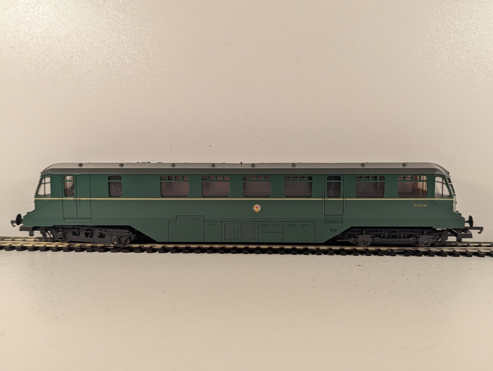 Lima OO Gauge GWR Railcar Diesel Railcar W30W BR Green 205150A3