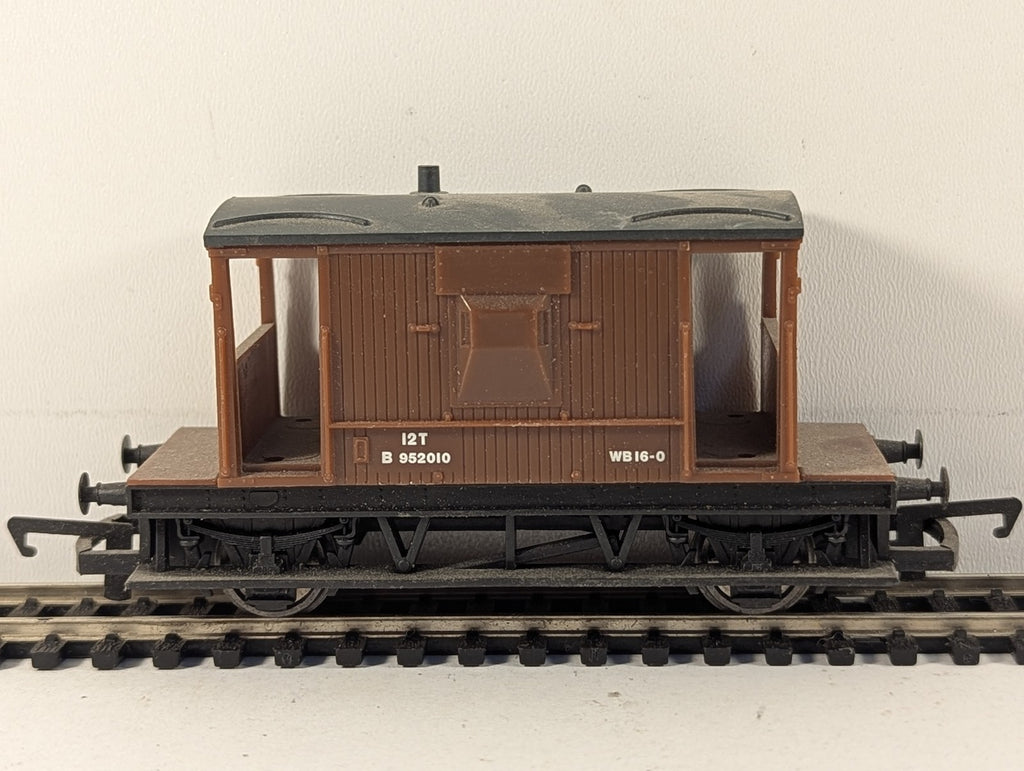 Hornby OO Gauge BR Standard 20 Ton Brake Van B 952010 BR Bauxite