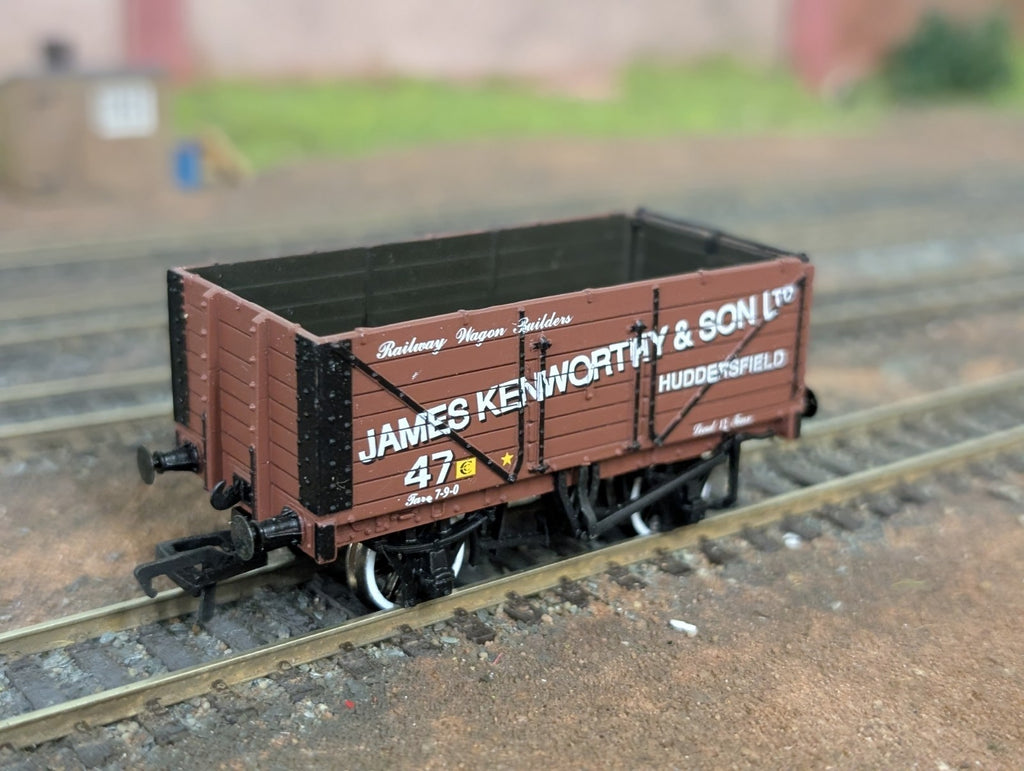 Bachmann 37-2003 7 Plank Collectors Club Wagon James Kenworthy