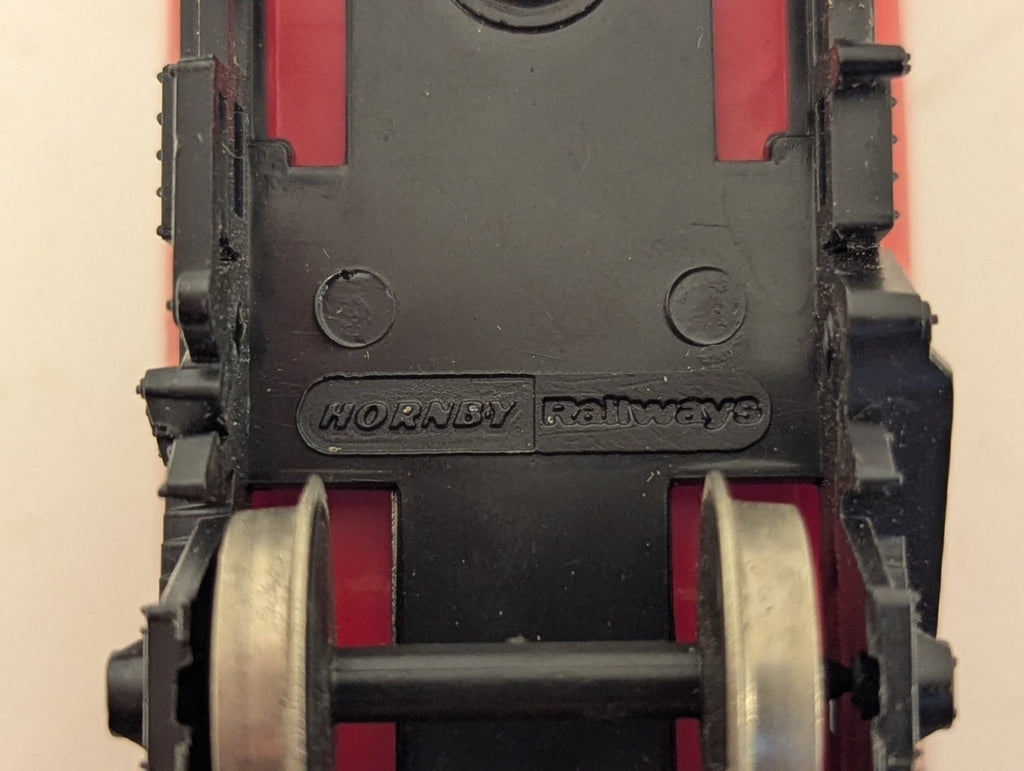 Hornby R231 OO Gauge Red Texaco Tank Wagon