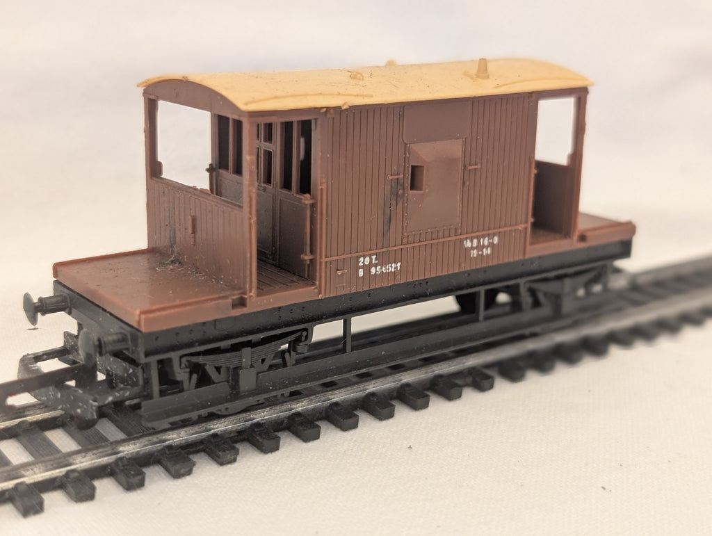 Lima 305620W OO Gauge BR 20T Brake Van B954521