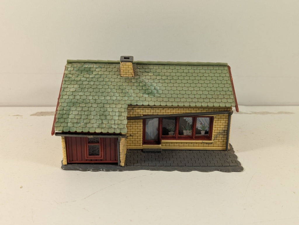 Heljan HO Gauge Tract House Kit