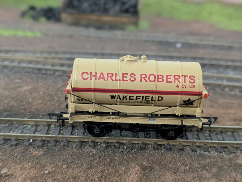 Bachmann 37-650K OO Gauge 14 Ton Tank Wagon Charles Roberts Collectors Club