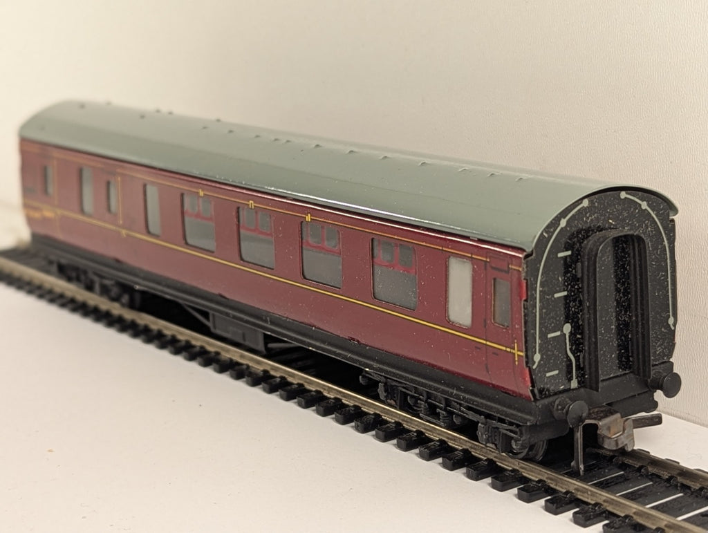 Hornby-Dublo LMS Stanier Brake Third Coach M26143 BR Maroon - Boxed