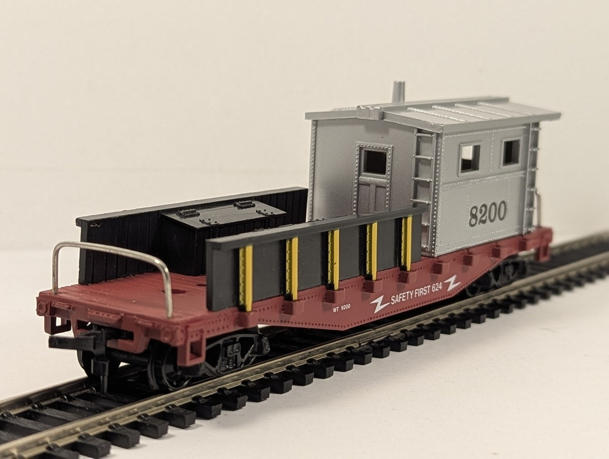 Model Power HO Scale 40' Work Caboose with Tool Boxes 8200 Safety First