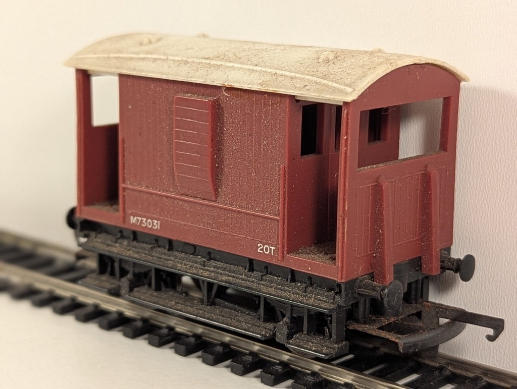 Tri-ang Railways R16 OO Gauge 20-Ton Brake Van
