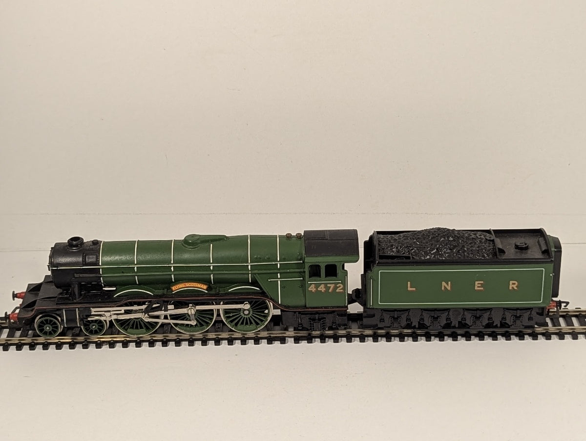 Hornby OO Gauge Class A3 4-6-2 'Flying Scotsman' Steam Locomotive 4472
