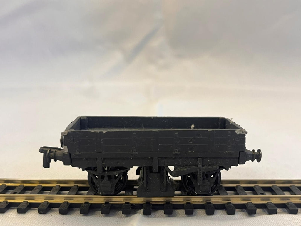 Kitbuilt OO Gauge 3 Plank Cleaning Wagon