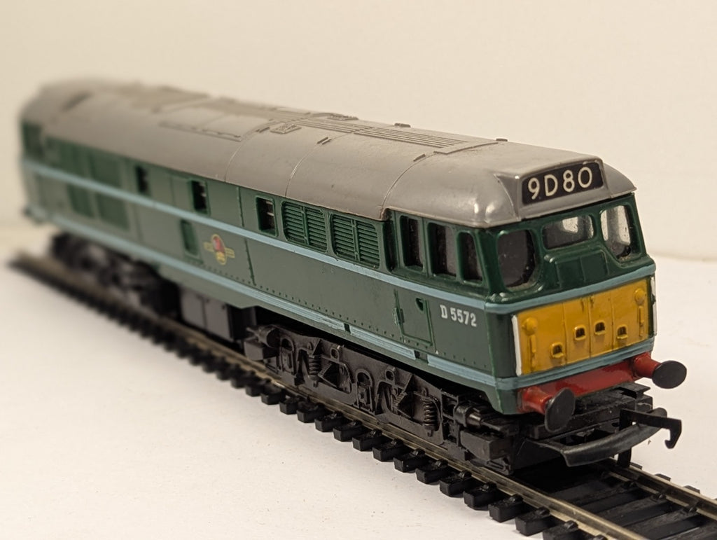 Tri-ang Hornby R357 OO Gauge Class 31 Diesel Locomotive