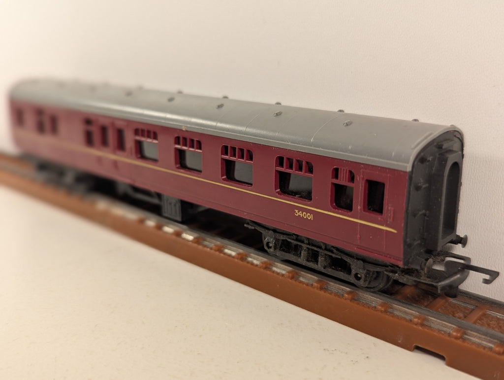 Tri-ang TT Gauge BR Mk1 Corridor Brake Second Coach