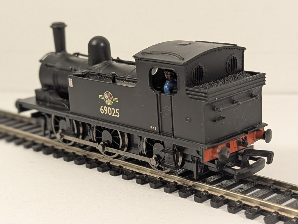 Bachmann OO Gauge Class J72 0-6-0T Steam Locomotive 69025 BR Black 31-056