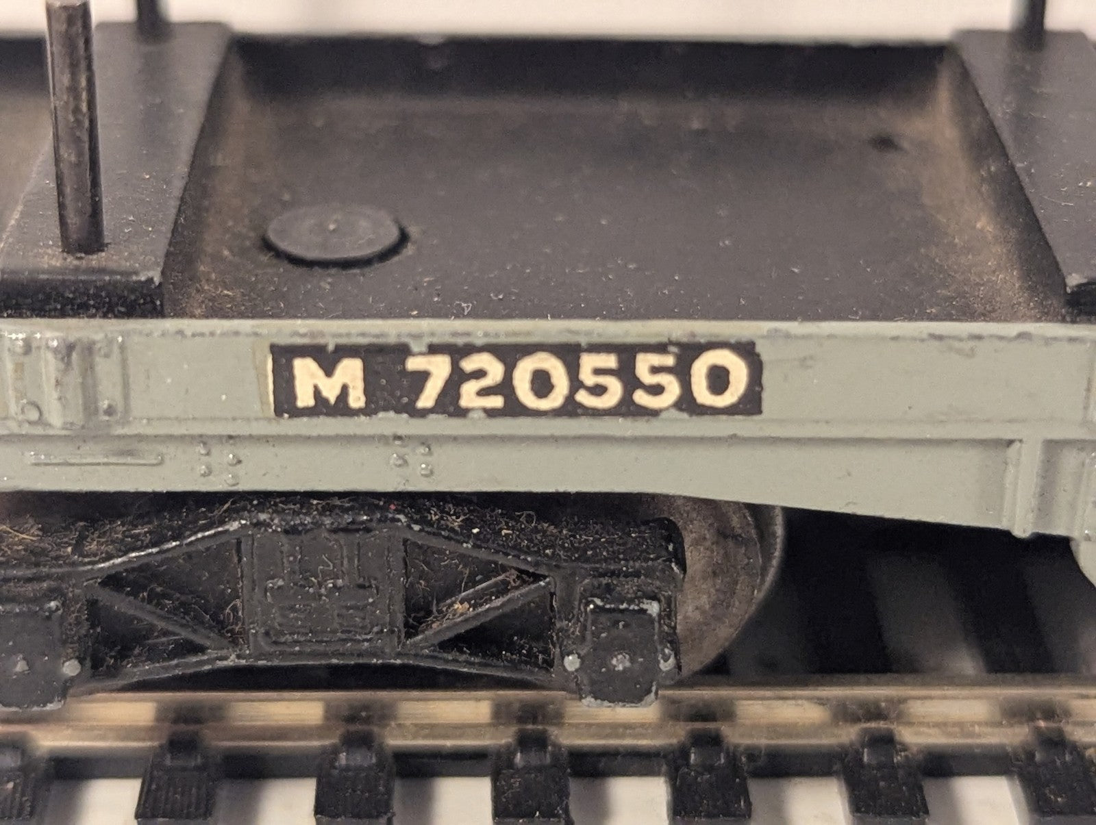 Hornby Dublo OO Gauge 30-Ton Bogie Bolster Wagon Goods Wagon M720550 BR Grey