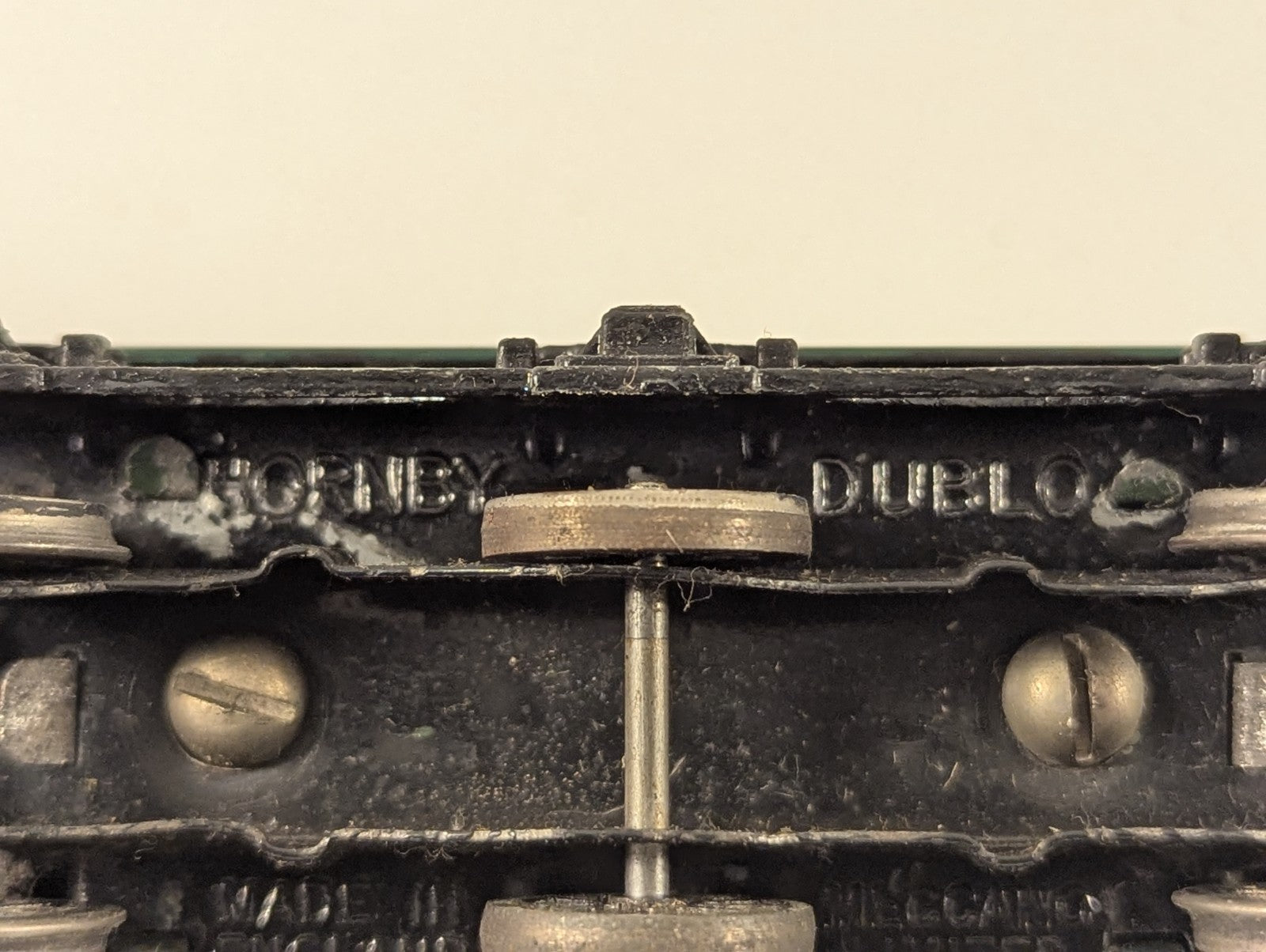 Hornby Dublo OO Gauge 6-Wheel Tender BR Green