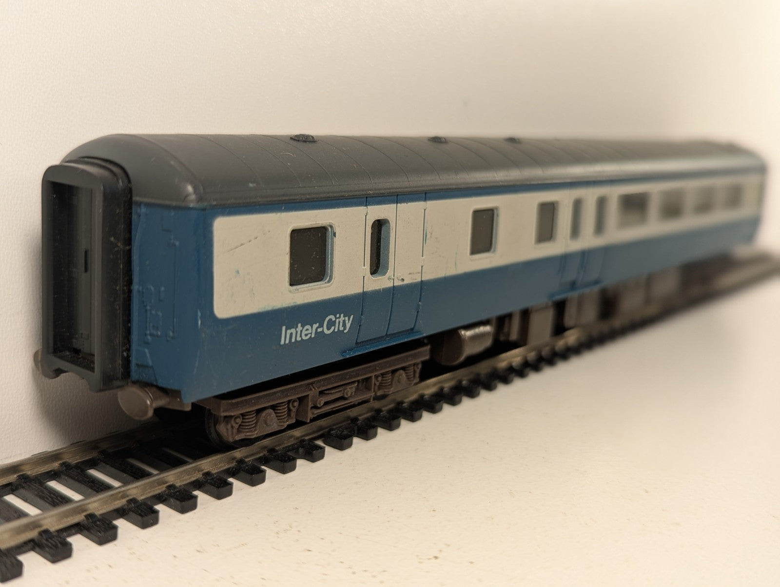 Airfix GMR BR Mk2 Brake Second Coach OO Gauge - Missing Coupling