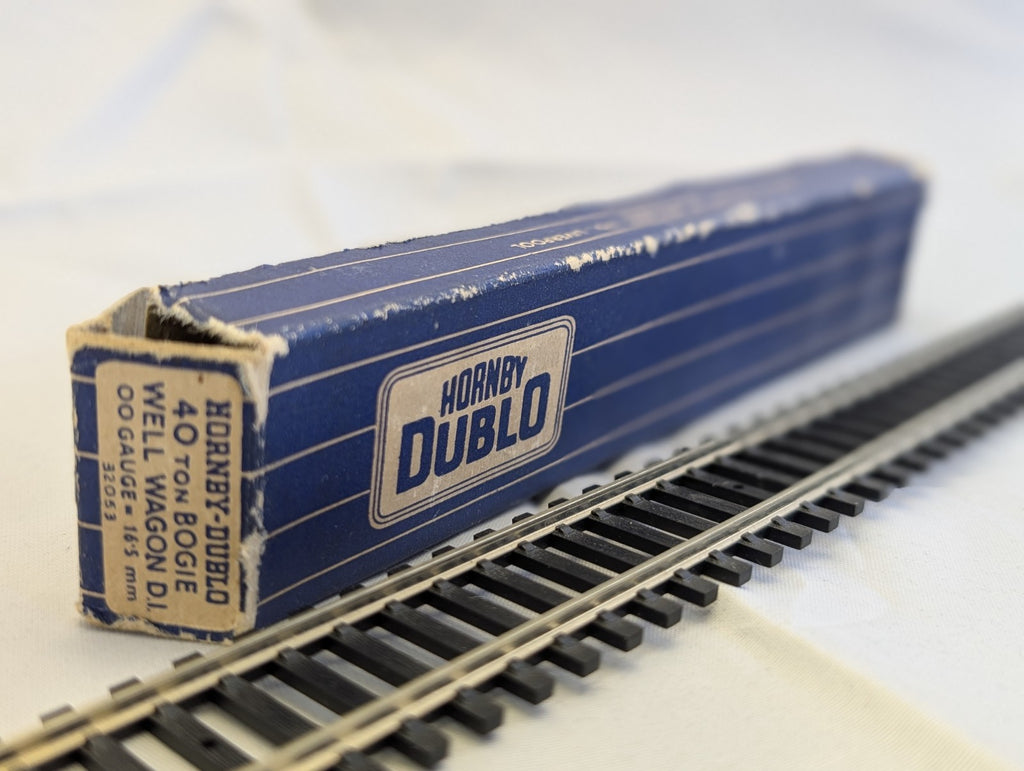 Hornby Dublo D1 40-Ton Bogie Well Wagon