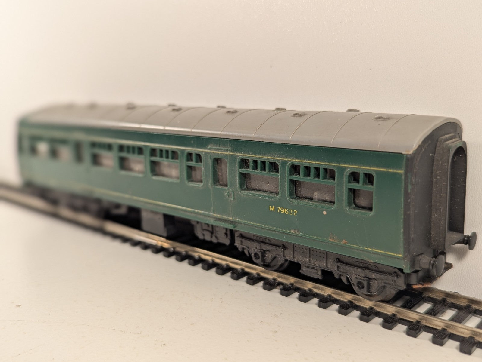 Tri-ang R157/R158 OO Gauge BR Green DMU Trailer Car Dummy Unit