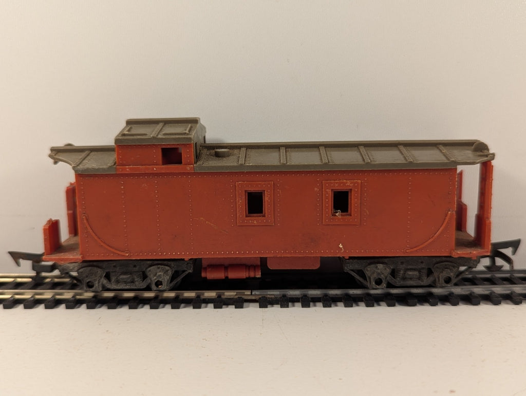 Tri-ang R115 OO Gauge Red Caboose