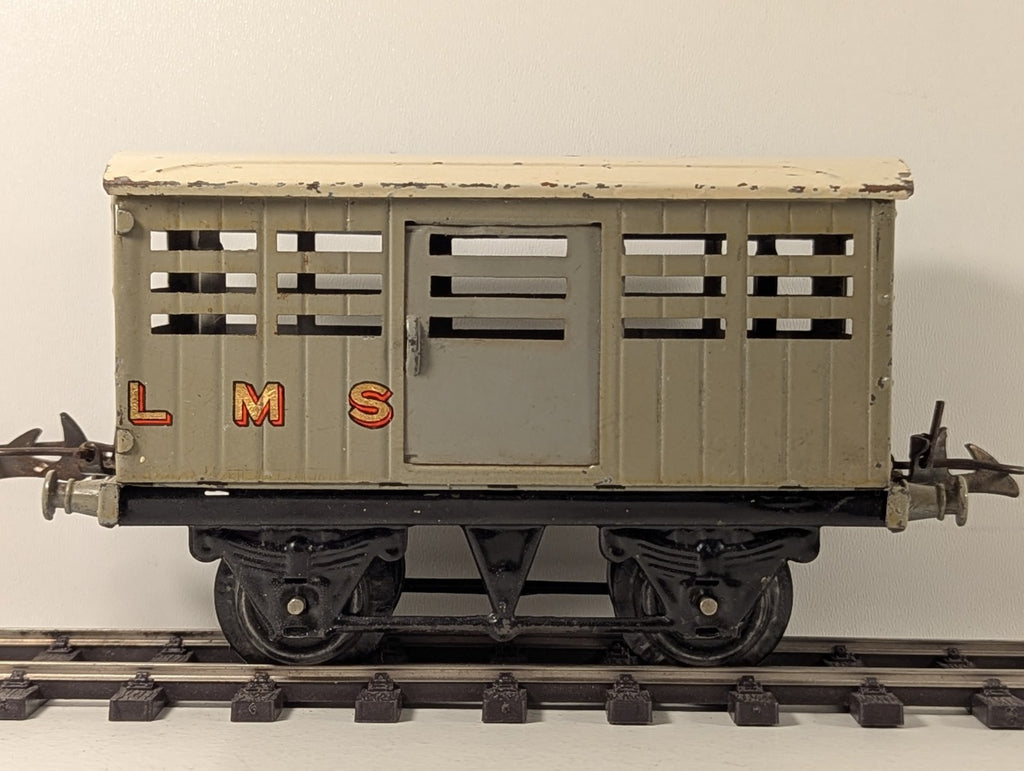Hornby Series O Gauge No.1 LMS Cattle Truck Grey