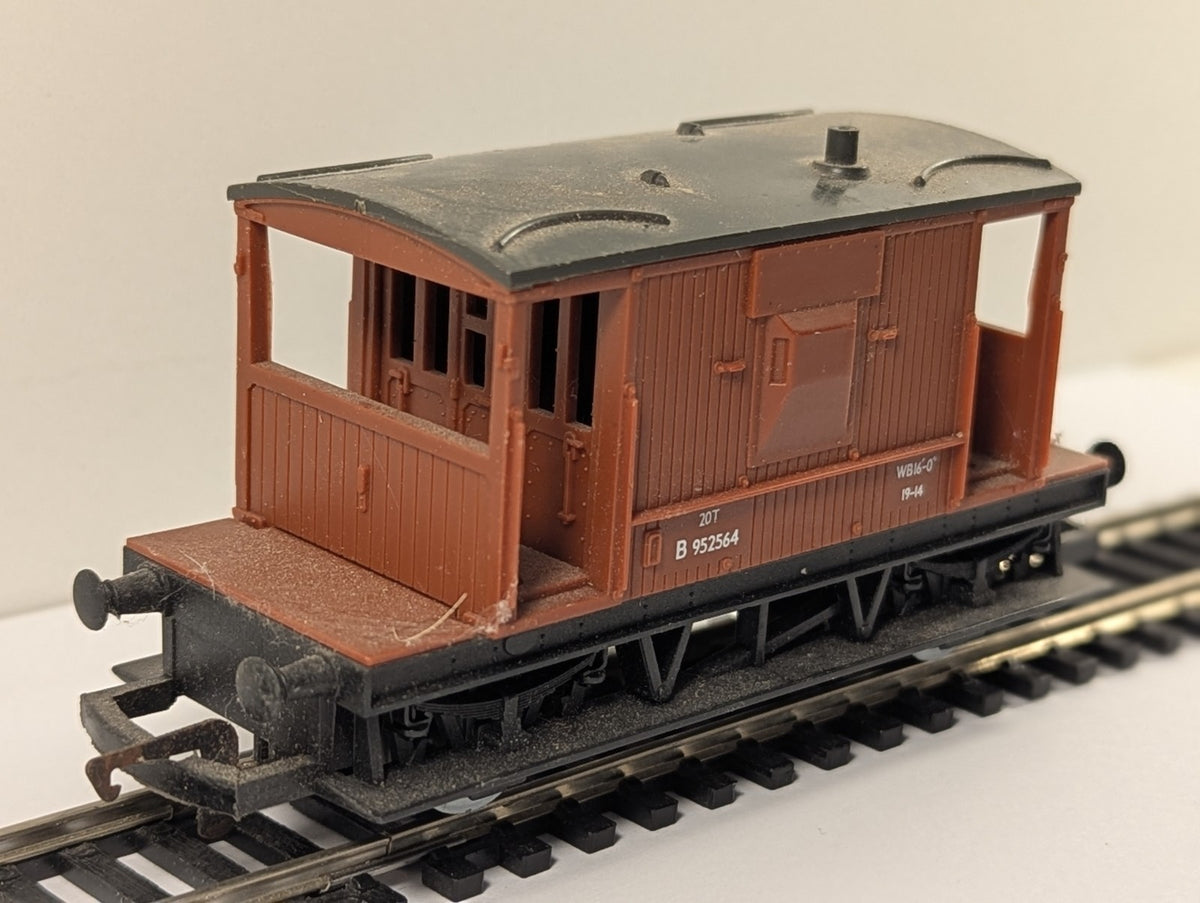 Hornby RailRoad OO Gauge BR 20 Ton Brake Van