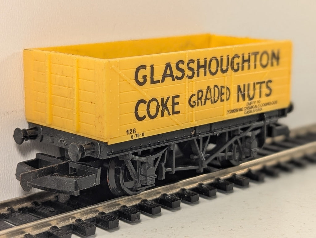 Lima OO Gauge Glasshoughton Coke Graded Nuts 7 Plank Wagon 126
