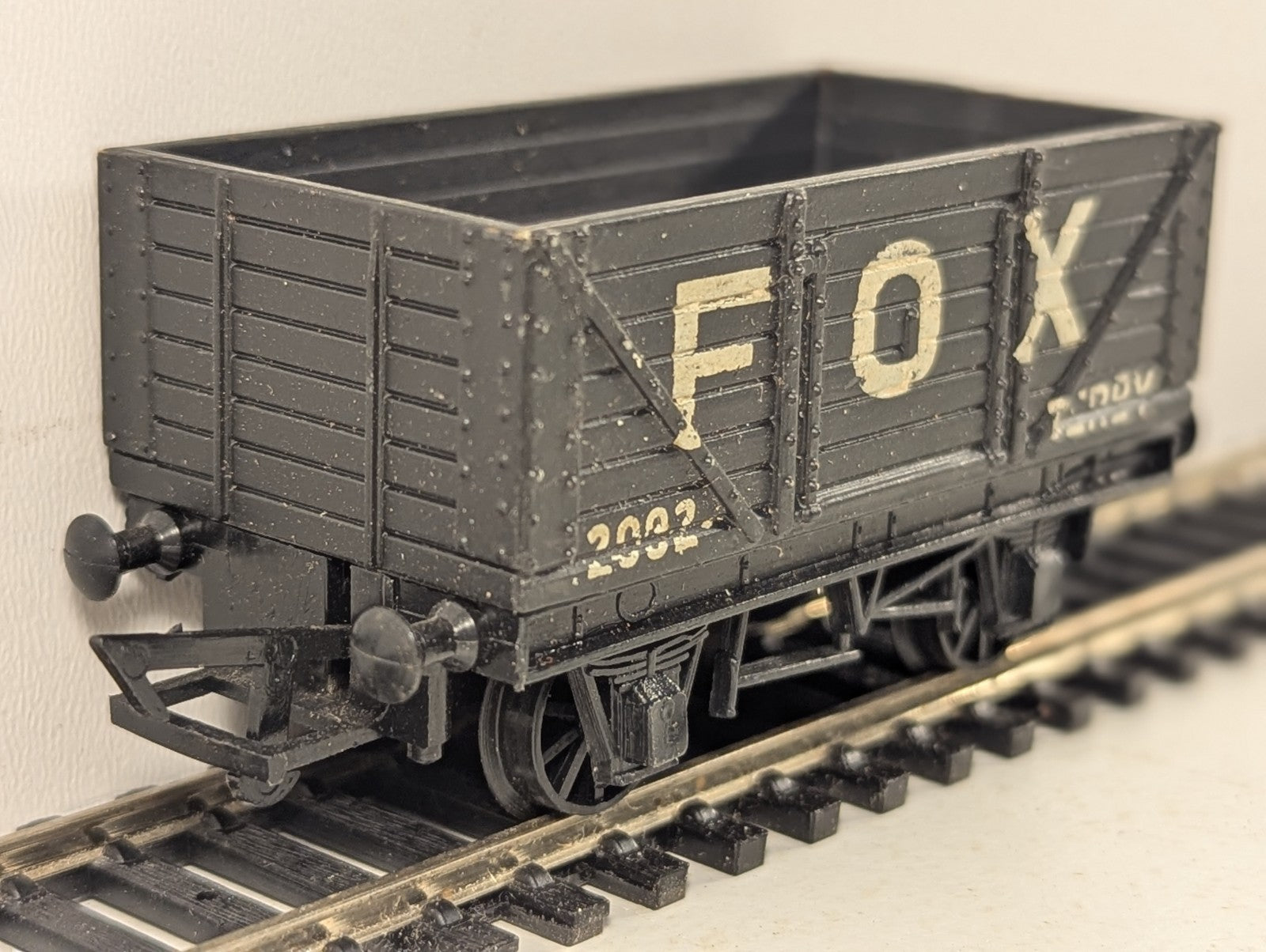 Graham Farish OO Gauge 5 Plank Open Wagon 2002 Fox, Derby
