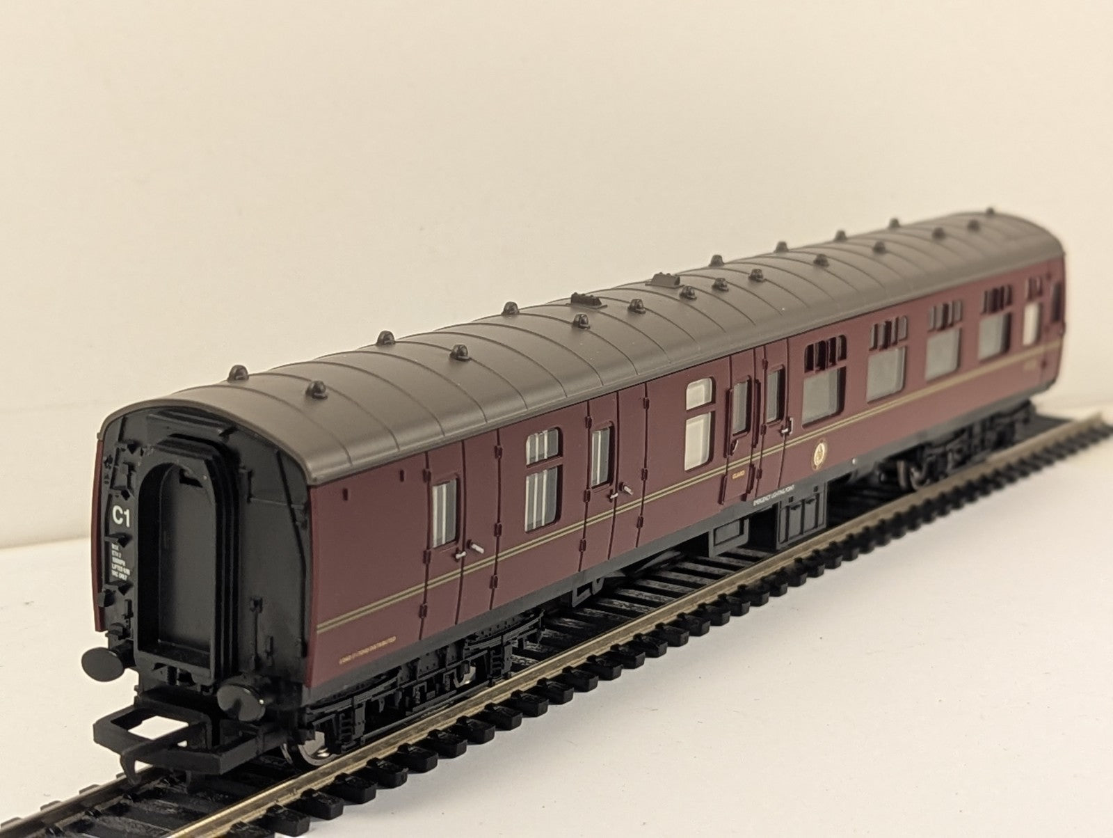 Hornby OO Gauge R4312 Hogwarts Express BSK Brake Coach 99723