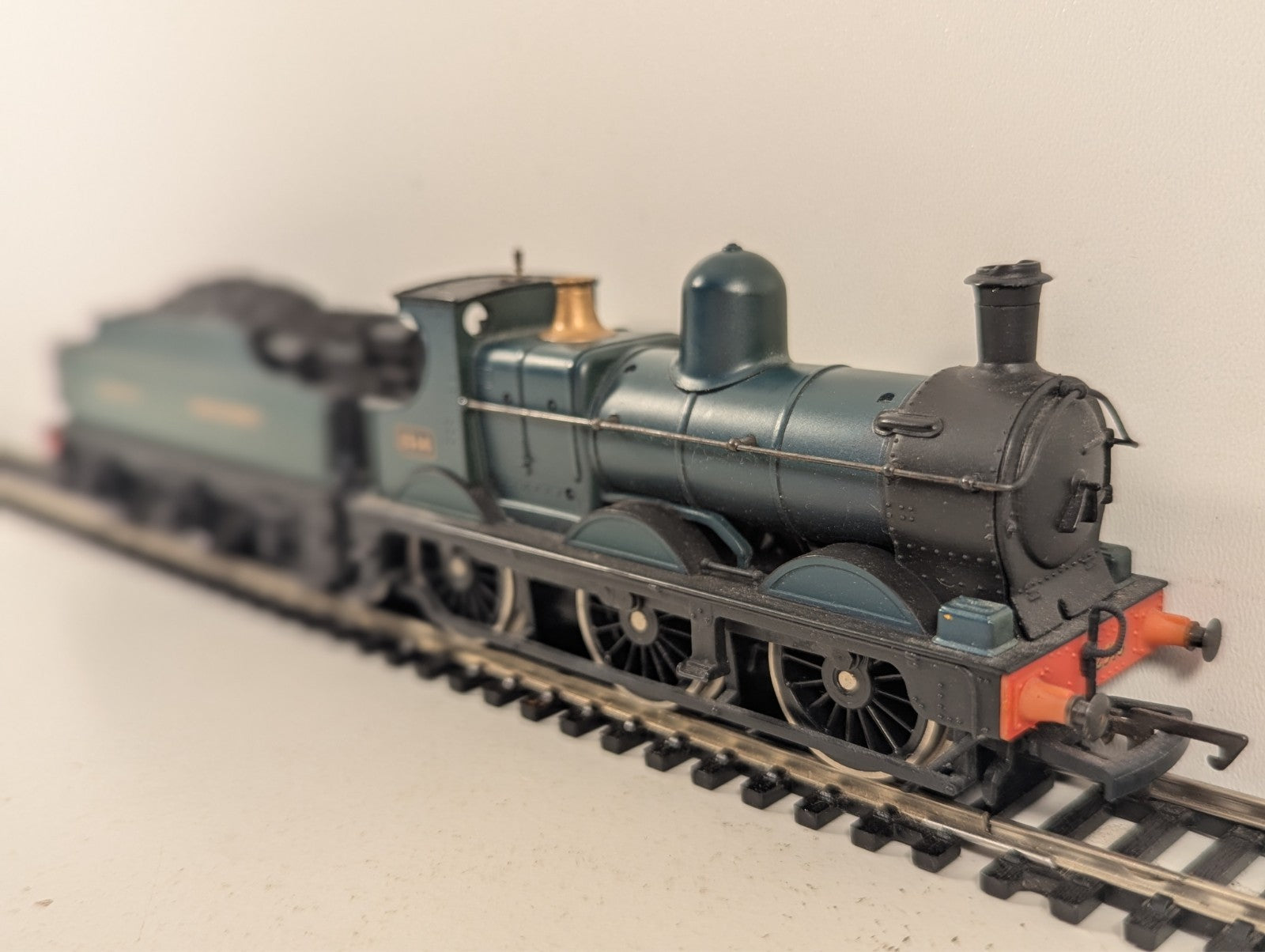 Mainline OO Gauge Class 2301 Dean Goods 0-6-0 Steam Locomotive