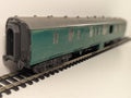 Kitmaster BR Mk1 Coach Green OO Gauge - Missing Couplings, Window & Buffer Beam