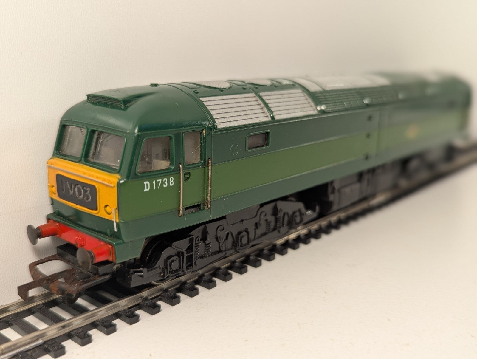 Hornby R060 OO Gauge Class 47 D1738 BR Green