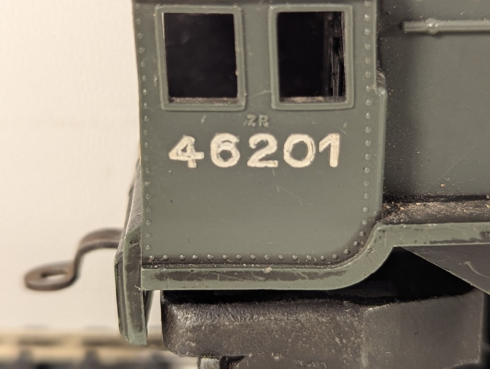 Tri-ang OO Gauge Princess Elizabeth Steam Locomotive 46201 BR Green