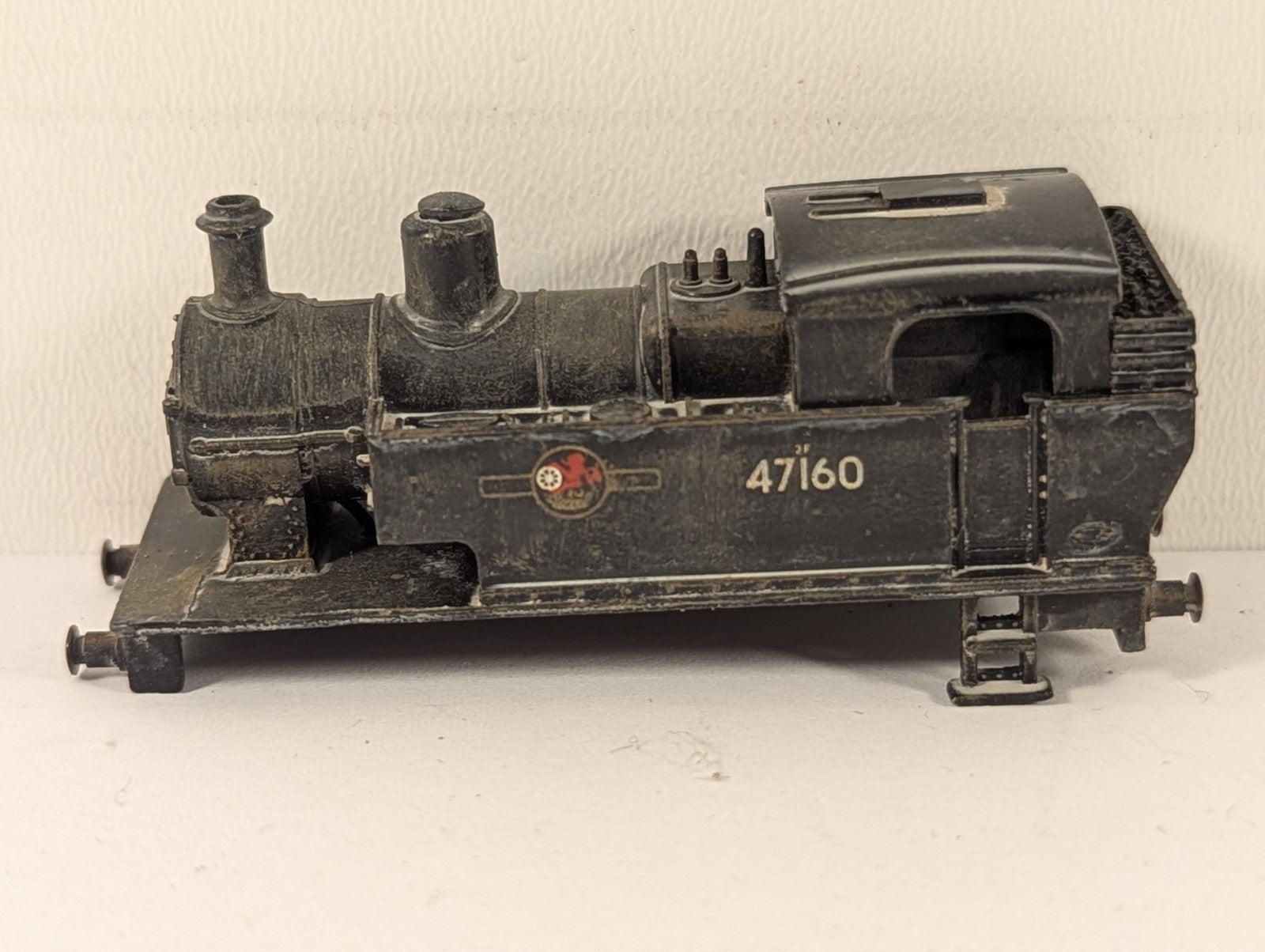 Minitrix N Gauge LMS Fowler Class 2F 0-6-0T Body Shell BR Black - Spares/Repairs
