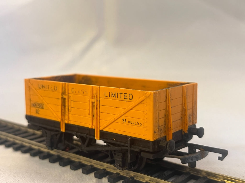 Hornby Dublo 4660 OO Gauge United Glass Bottle Manufacturers Wagon