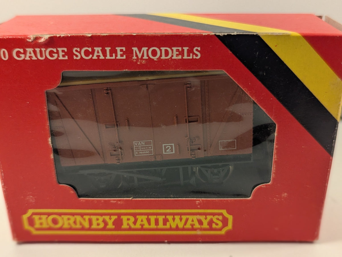 Hornby R.242 BR Ventilated Van OO Gauge