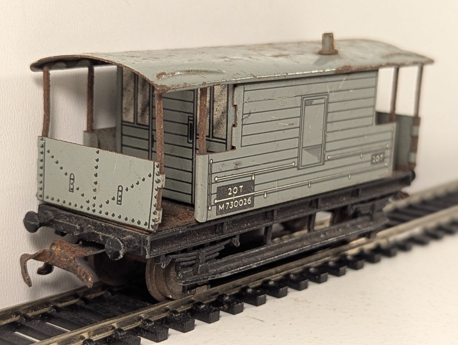Hornby Dublo OO Gauge BR 20-Ton Goods Brake Van Goods Wagon M730026