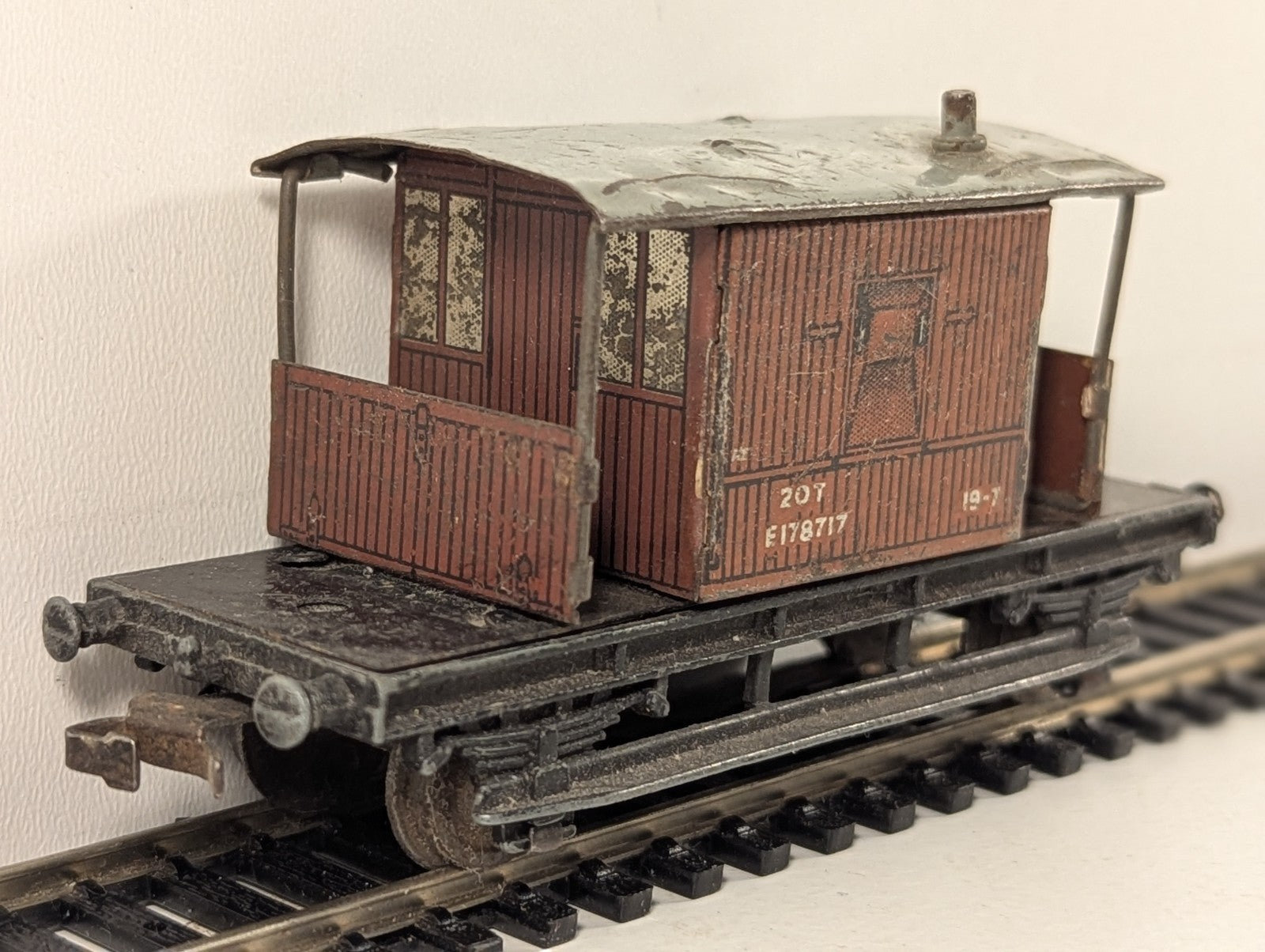 Hornby Dublo BR 20 Ton Goods Brake Van OO Gauge
