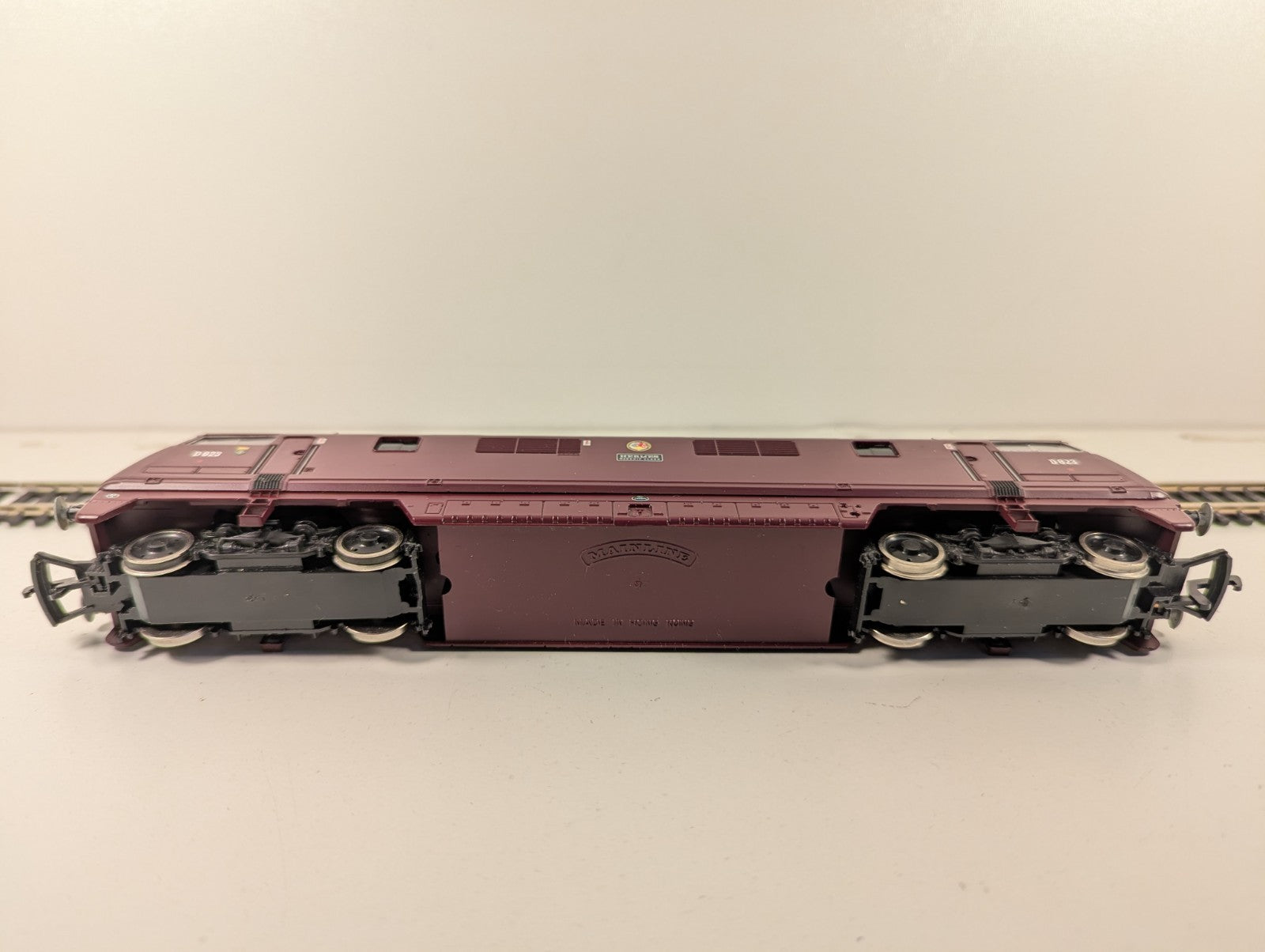 Mainline Railways 37-073 Class 43 “Warship” D823 “Hermes” BR Maroon