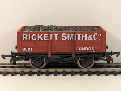 Dapol OO Gauge Rickett Smith & Co 5 Plank Wagon - Boxed
