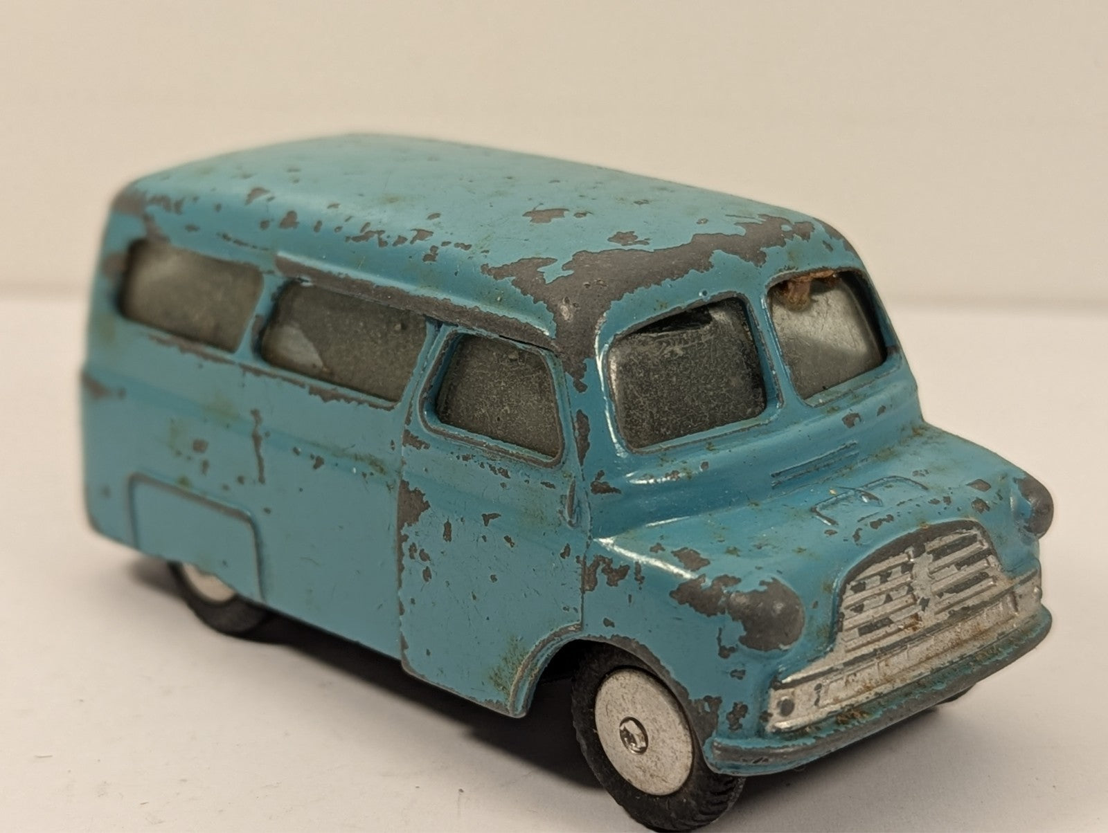 Corgi Toys 404 Bedford Dormobile Personnel Carrier Van Blue