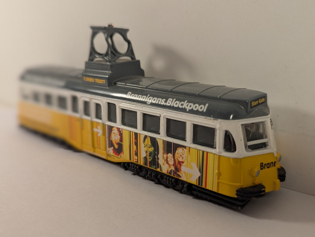 Corgi 1:76 Scale Blackpool Brush Tram 632 Brannigans Blackpool OM44