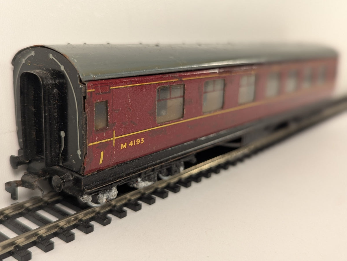 Hornby Dublo OO Gauge BR Maroon Corridor Composite Coach Passenger Coach M 4193