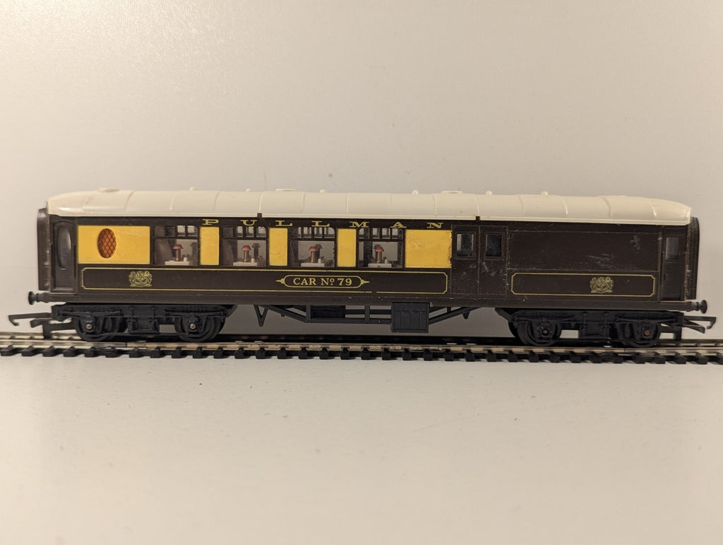 Tri-ang OO Gauge Pullman Brake Coach Car No. 79 Passenger Coach