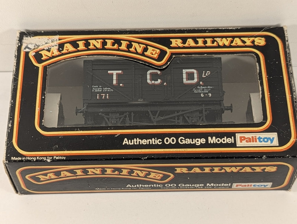 Mainline OO Gauge 7 Plank Wagon T.C.D. Ltd Goods Wagon 171 T.C.D. Ltd Black